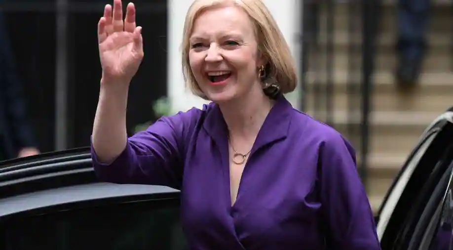 Liz Truss gelobt, Steuersenkungen voranzutreiben, nachdem sie die Wahl zum britischen Premierminister gewonnen hat