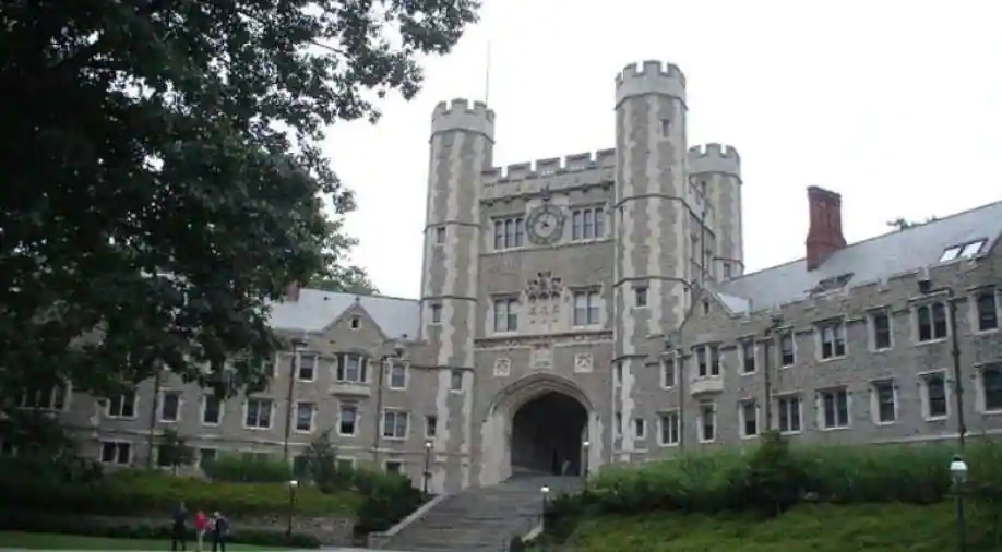 La Universidad de Princeton será gratuita para los estudiantes cuyas familias ganen menos de $100,000