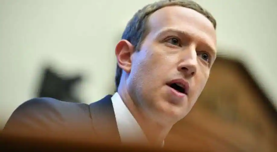 Mark Zuckerbergs nettoförmögenhet har fallit med 71 miljarder dollar under de senaste 12 månaderna