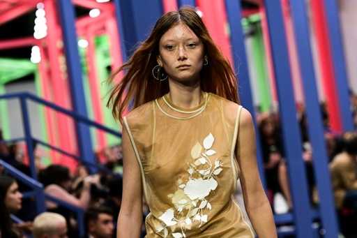 Milan Fashion Week rozpoczyna się wiosną