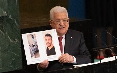سأل عباس لماذا لا توجد دولة فلسطينية. كانت الأجوبة في حديثه