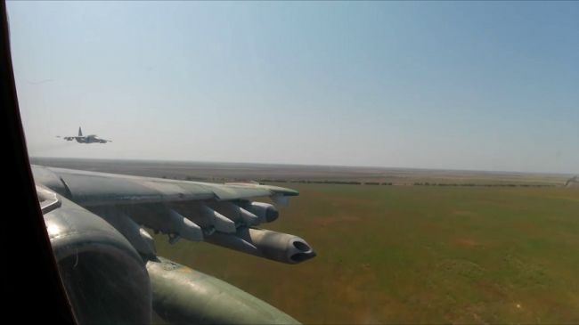 Rusko - Ministerstvo obrany ukázalo prácu útočných lietadiel Su-25 ruských vzdušných a kozmických síl počas špeciálnej operácie
