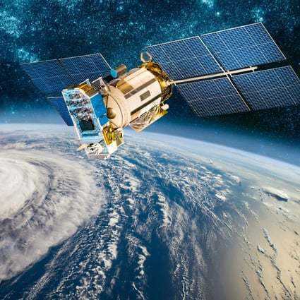 Projekt Zemeljski satelit, ki združuje kitajske, ameriške in ruske vesoljske znanstvenike