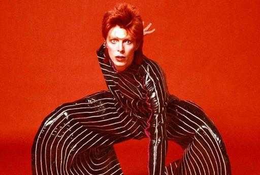 David Bowie'nin el yazısı 'Starman' sözleri 200.000 £ 'dan fazla satıldı
