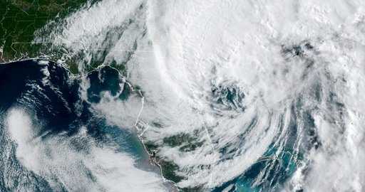 Ian herwint orkaankracht terwijl storm richting Carolinas trekt