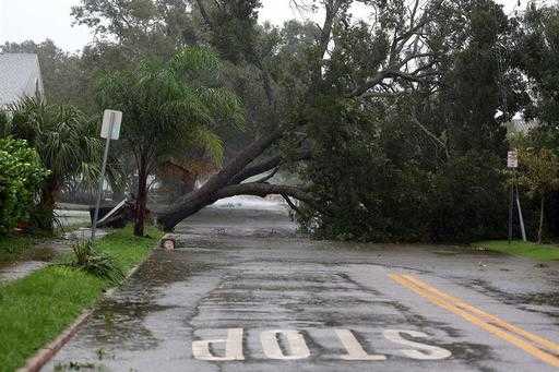 Milhões sem energia, grandes inundações no furacão na Flórida