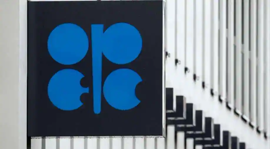 OPEC+ spotka się w Wiedniu po raz pierwszy od 2020 r. Krawężniki Covid
