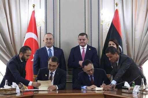 Турска и Либија потписале споразум о угљоводоницима, каже Чавушоглу
