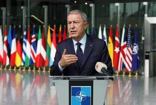 Turkije - Minister van Defensie zegt dat hij Griekse tegenhanger heeft aangespoord tot dialoog