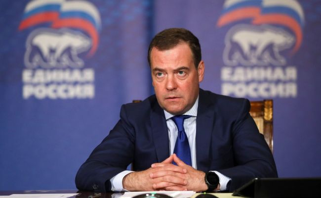 Medvedev: Ryssland uppskattar mycket det kinesiska kommunistpartiets ståndpunkt om krisen i Ukraina