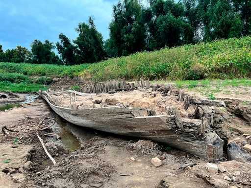 Laag waterpeil Mississippi River onthult scheepswrak