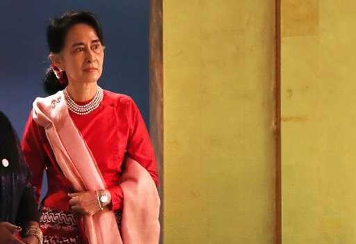 Suu Kyi uit Myanmar hoort de definitieve uitspraken van de junta-rechtbank