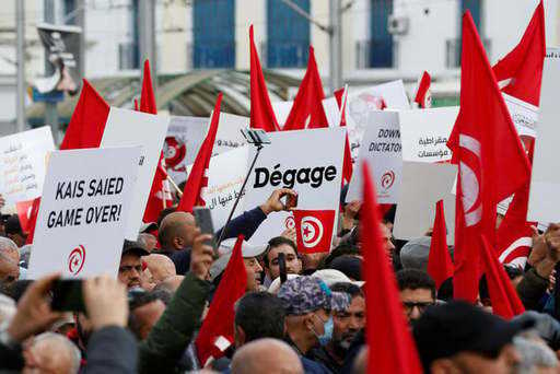 Orta Doğu - Tunus muhalefeti cumhurbaşkanının yönetimini protesto etmek için