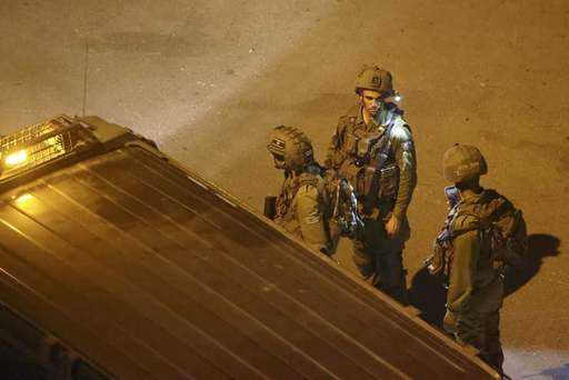 Mellanöstern – Palestinier säger att israeliska trupper dödar människor på Västbanken