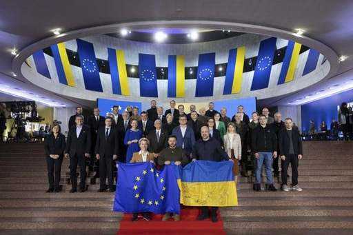 Des responsables de l'UE tiennent des pourparlers à Kyiv pour montrer leur soutien à l'Ukraine