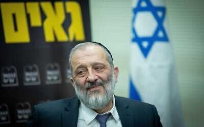 Israël - AG spant coalitiepoging om juridische toetsing van ministerkeuzes te annuleren, Deri te herstellen