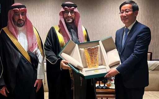 I funzionari del turismo dell'Arabia Saudita e della Cina discutono dell'ambizioso obiettivo turistico del Regno