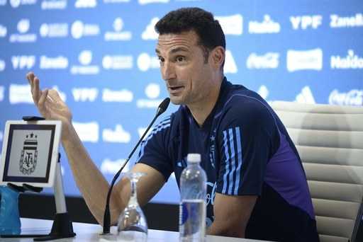Scaloni, Arjantin'in Dünya Kupası galibiyetinin ardından rekabet gücünü koruması gerektiğini söyledi