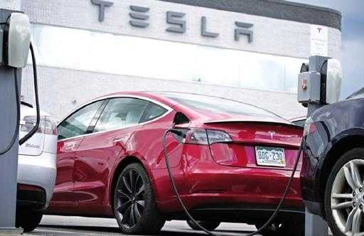 Les bénéfices de Tesla chutent en raison des baisses de prix des véhicules