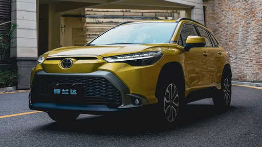 Una nuova Toyota è apparsa in Russia al prezzo della cinese