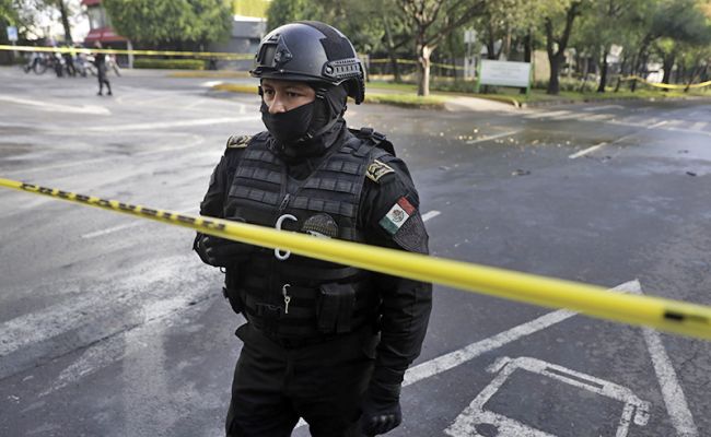 In Mexiko wurden bei einem bewaffneten Angriff auf ein Hotel zwölf Menschen getötet.