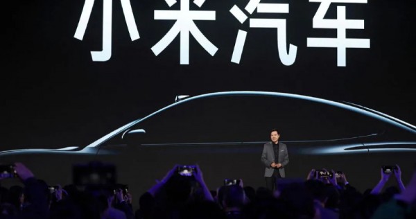 Xiaomi onthult eerste elektrische auto en is van plan een topautofabrikant te worden