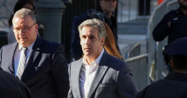 Ex-Trump-Anwalt Michael Cohen sagt, KI habe in Gerichtsakten gefälschte Fälle erstellt