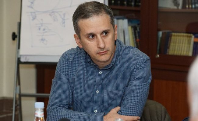 Den armeniska kyrkans fiender kan bara besegras genom att hjälpa Ryssland - Hayk Ayvazyan
