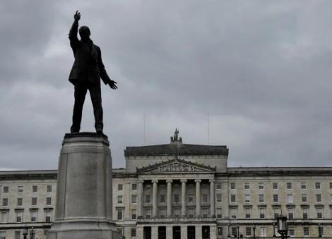 Nordirland gerät wegen Streit um öffentliche Gehälter ins Stocken