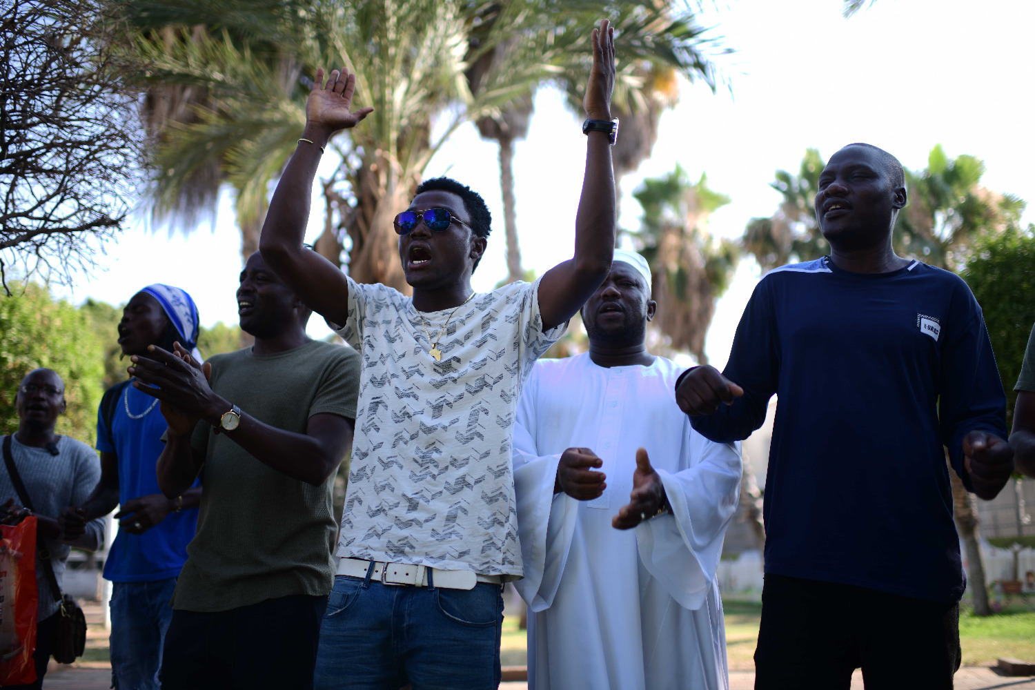Israel issues temporary residence permits to 1,000 Sudanese refugees