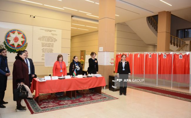بدء التصويت في أذربيجان لانتخابات ذات “أهمية تاريخية”