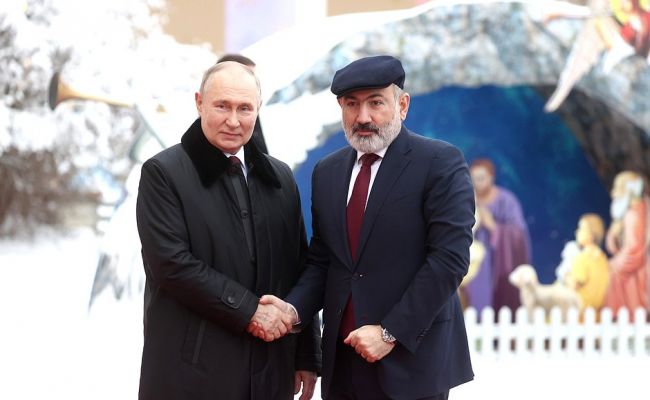 Der Kreml reagierte auf das britische „Verhör“ Paschinjans zur „Verhaftung“ Putins