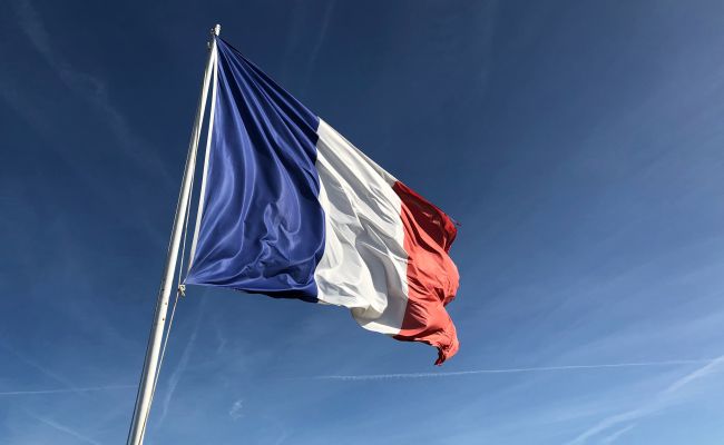 The French Ministry of Defense plans to confiscate equipment from private companies