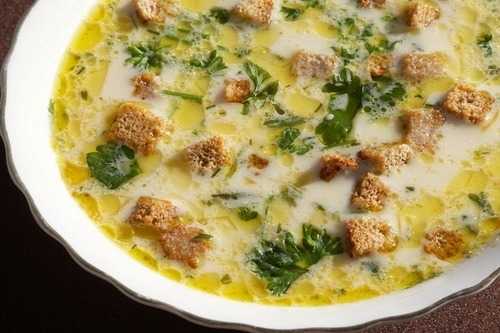 Молочный суп с сыром и сухариками по народным рецептам